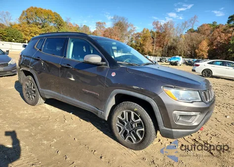 2019 Jeep Compass Trailhawk из США, поврежденный, VIN 3C4NJDDB9KT748029